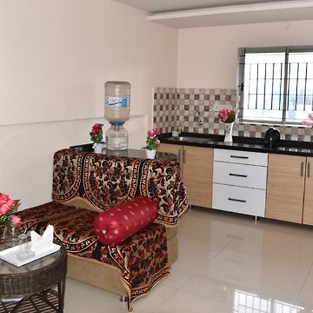 Hotel New Bell Inn Bangalore Buitenkant foto