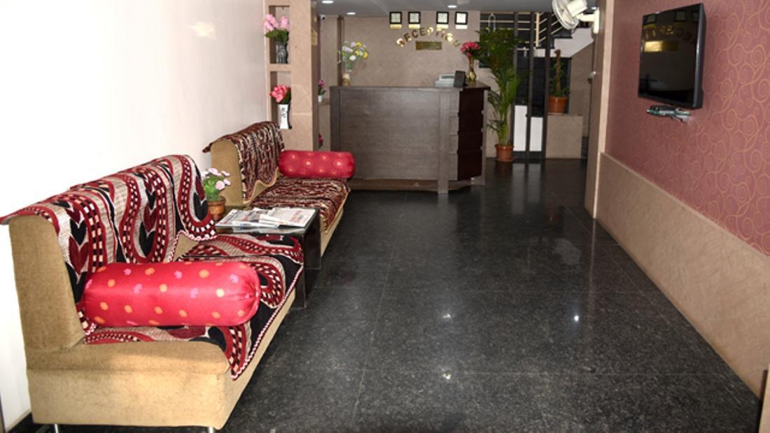 Hotel New Bell Inn Bangalore Buitenkant foto